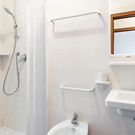 Апартаменти 1 Bedroom Lovely In Бібіоне